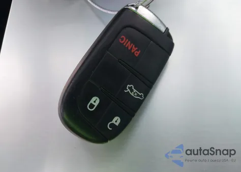 2015 Chrysler 200 S из США, поврежденный, VIN 1C3CCCBB4FN698181